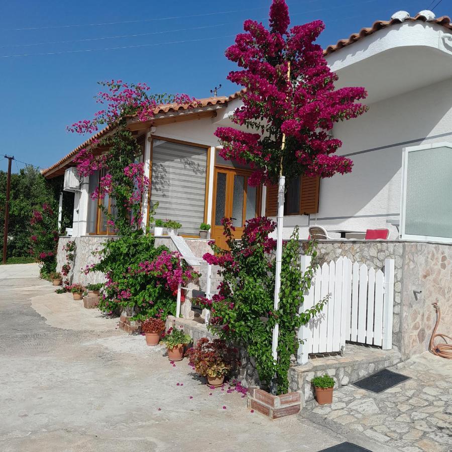 סרנדה Denni'S Home מראה חיצוני תמונה