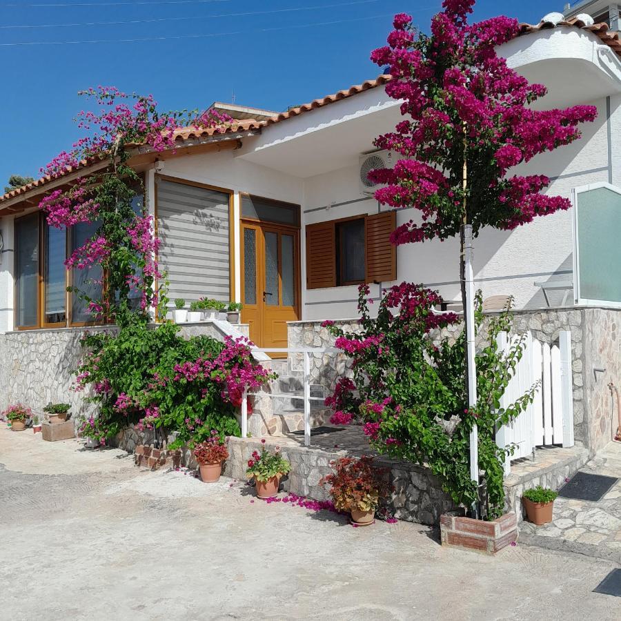 סרנדה Denni'S Home מראה חיצוני תמונה