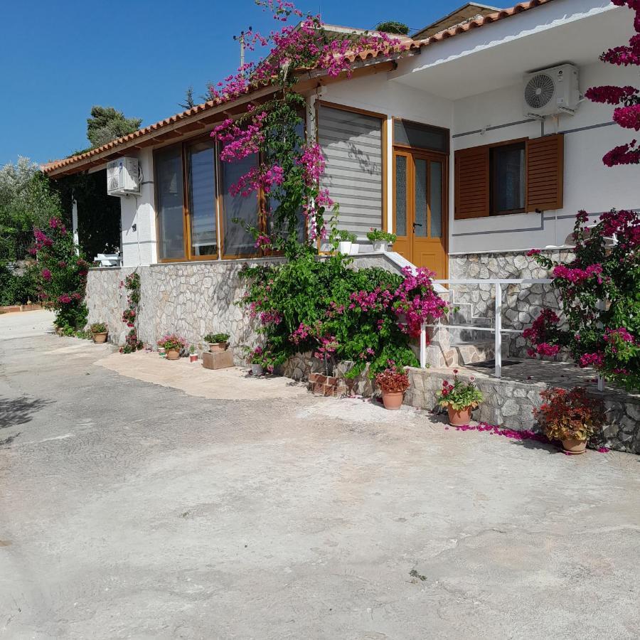 סרנדה Denni'S Home מראה חיצוני תמונה