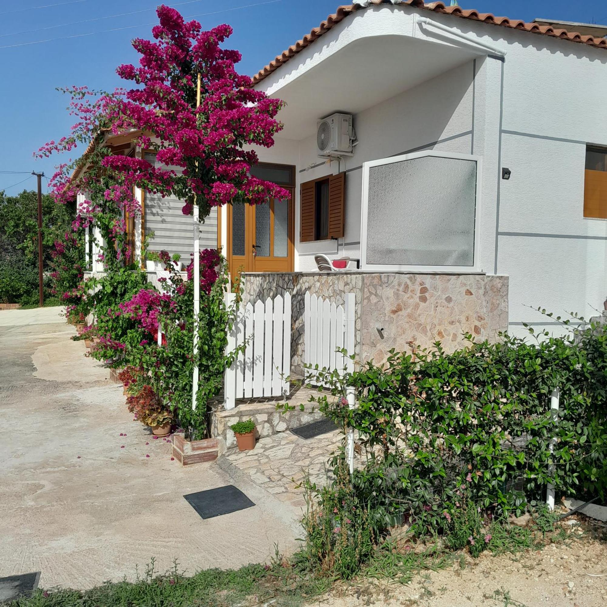סרנדה Denni'S Home מראה חיצוני תמונה